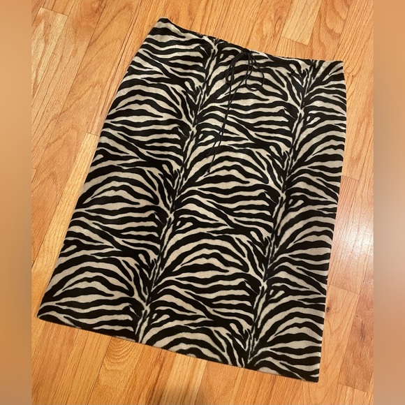 Vintage 90s Betsey Johnson Cream & Black Zebra Print Fur Skirt - Picture 7 of 8